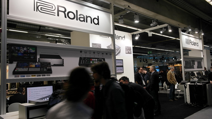 Roland 700.jpg