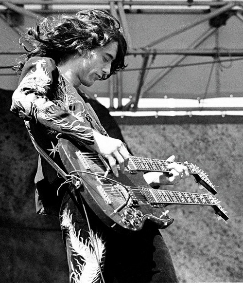 photo-of-jimmy-page-and-led-zeppelin-500x.jpg