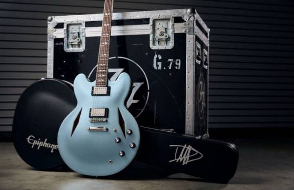 Megjelent az Epiphone Dave Grohl DG-335 signature gitár