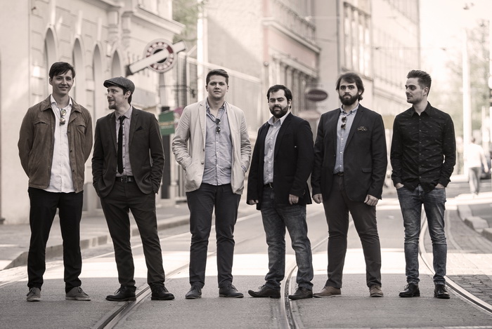 Nexus_LineUp_CAFe 700x.jpg