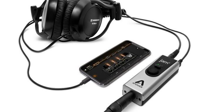 Apogee Jam Plus iPhone X and Headphones_700x.jpg