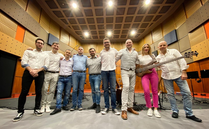 áRON feat. Szakonyi Milán GnS Horns 700x