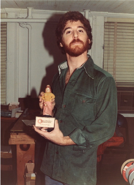 Larry 1974 1 450x