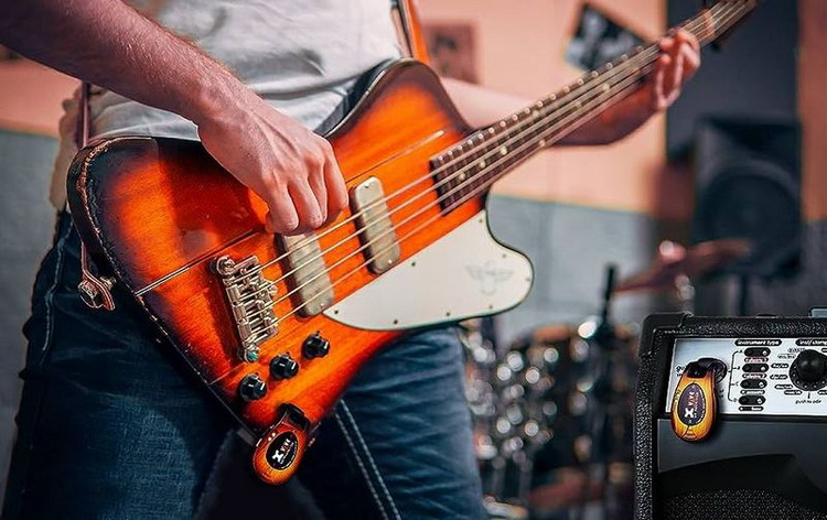 Xvive U2 vezetek nelkuli gitar ado vevo 3 750x