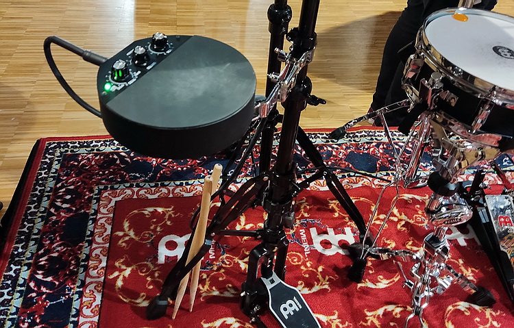 Compact Percussion Pad 750x