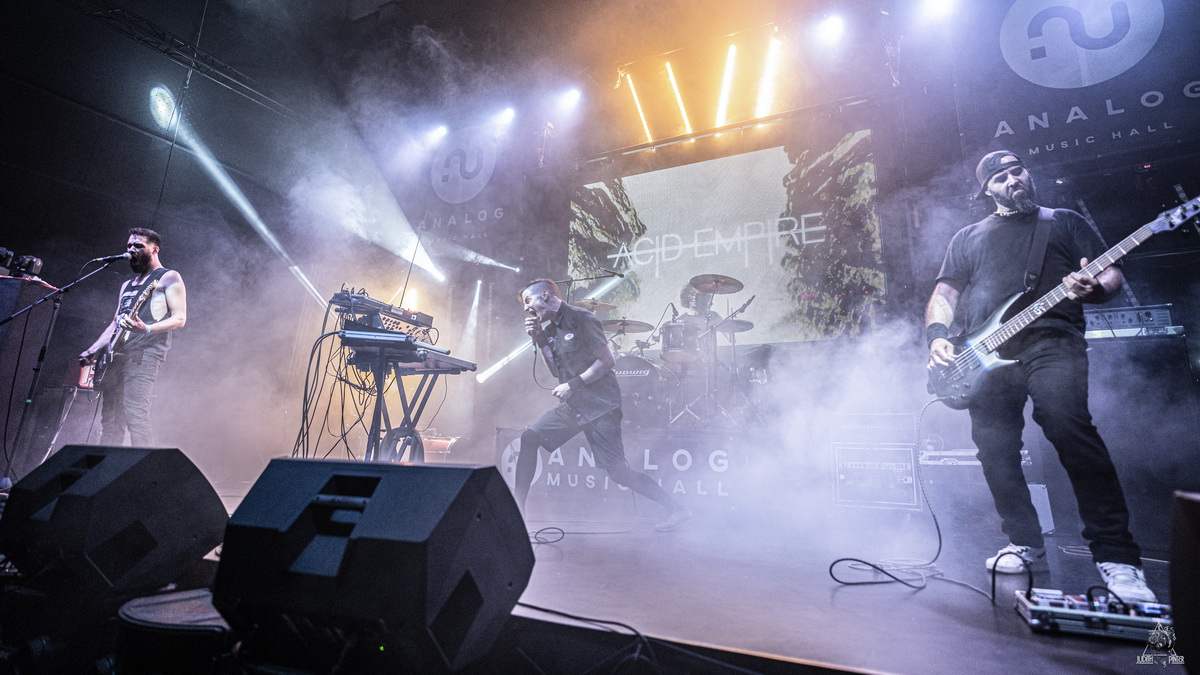 AE live2 1200x