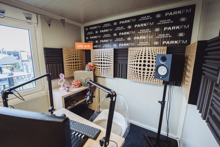 Park FM studio 2 kredit Rosta Mark 750x