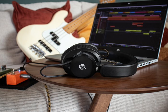 adam audio h200 headphone lifestyle 700x